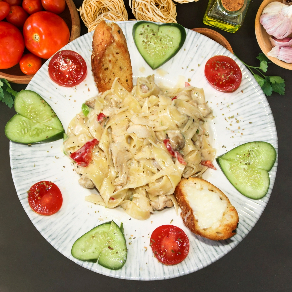 Fettucıne Alfredo Chıcken